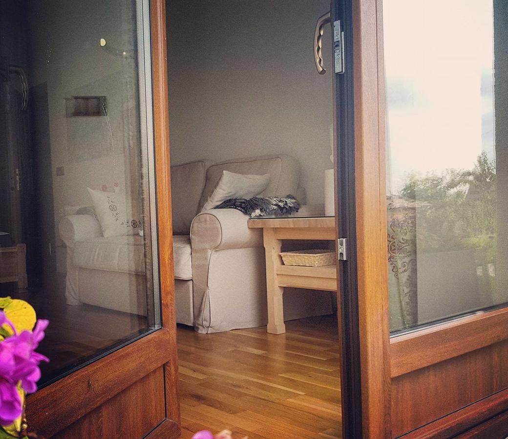 Siumno Izba B&B Brzegi Exteriör bild
